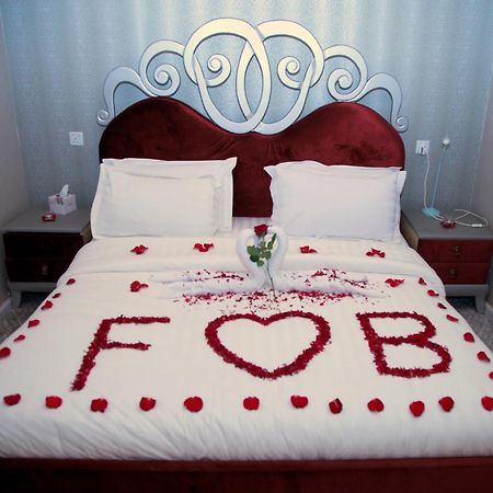 Sharz Hotel Burajda Zewnętrze zdjęcie